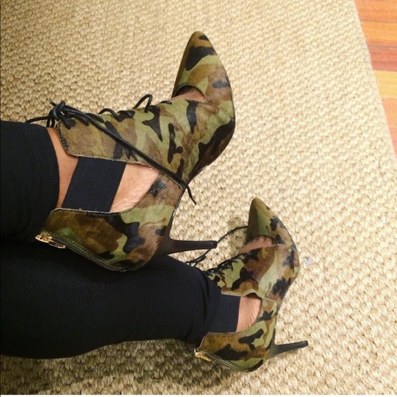 Banana Republic Shoes - Camouflage Pony Hair Booties Sz 10